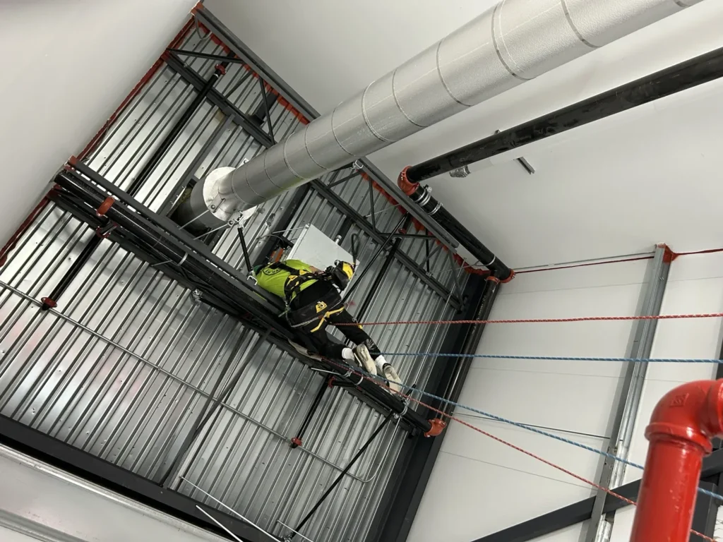 travaux interieur atelier en hauteur 2026 02